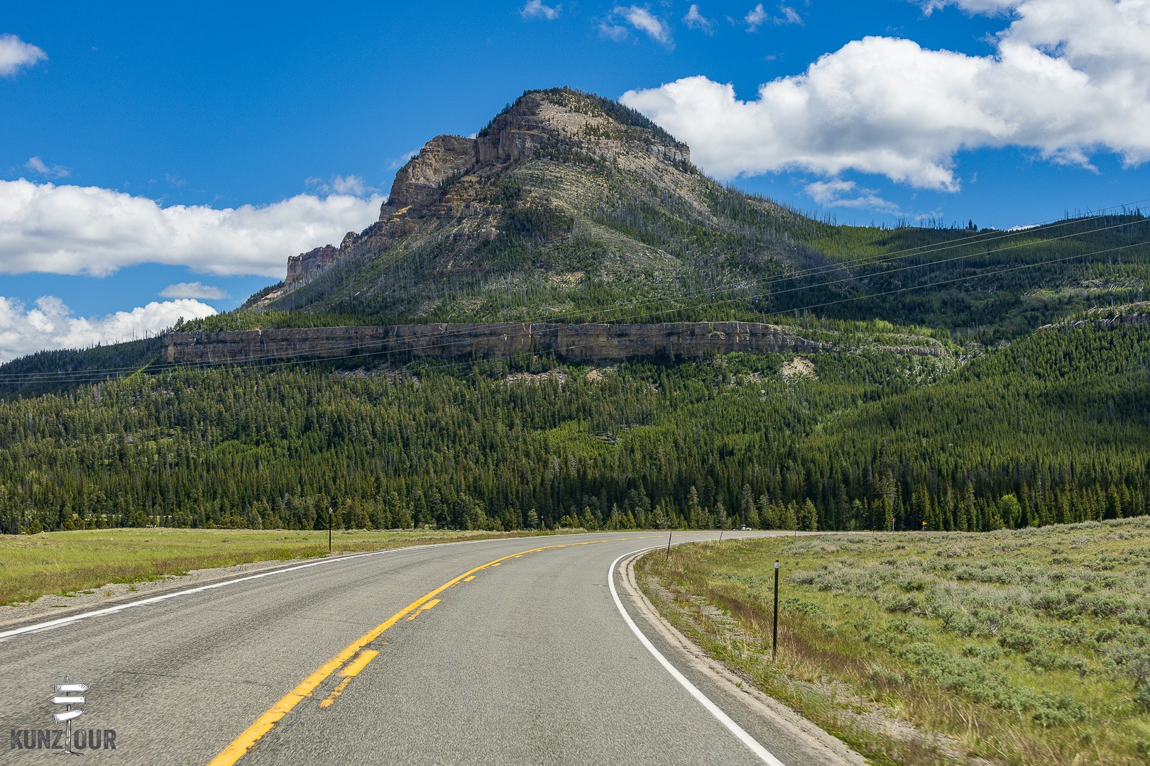 2026_US_Wyoming_Yellowstone-NP_Chief-Joseph-Scenic-Hwy-7114