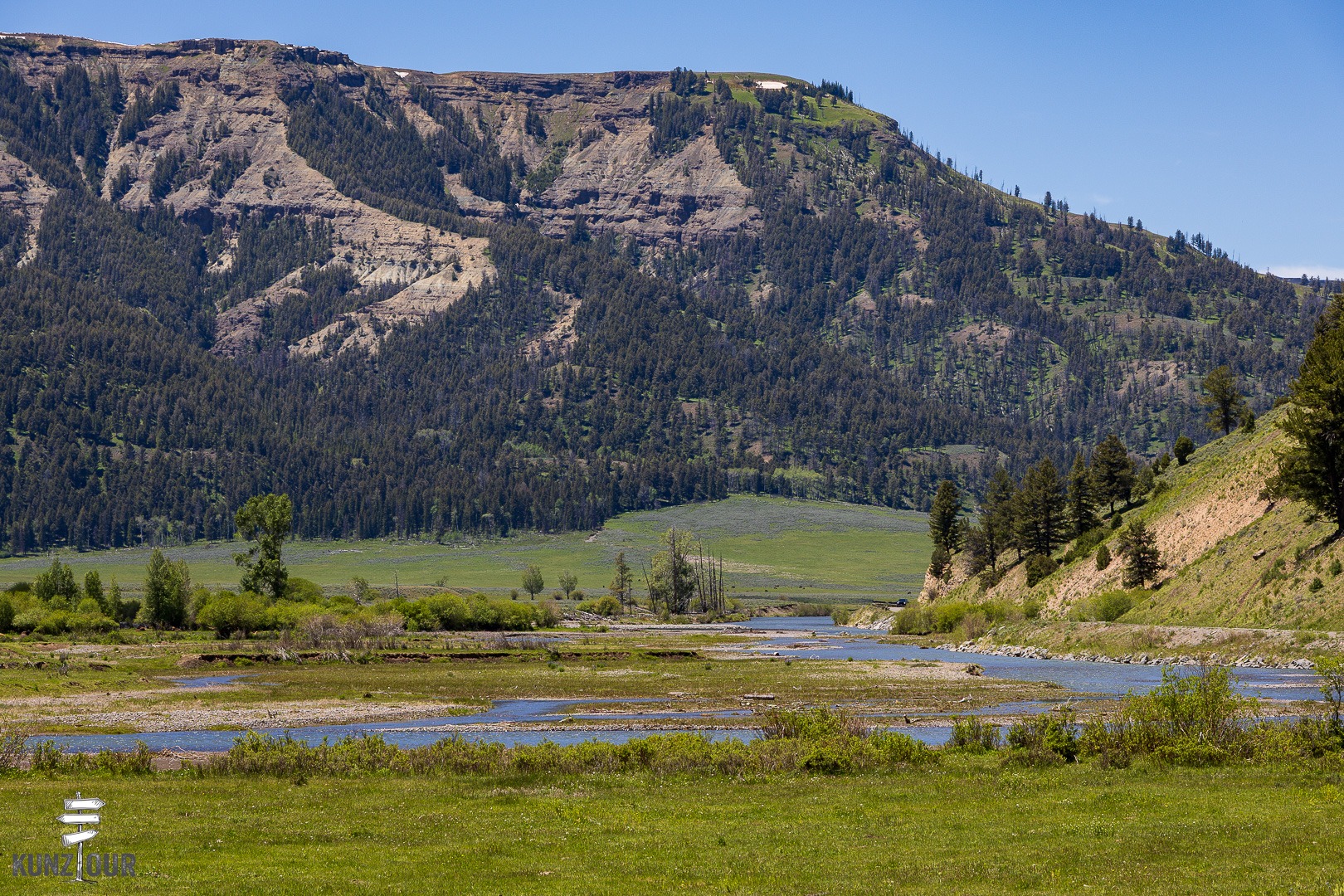 2026_US_Wyoming_Yellowstone-NP_Lamar-Valley-7257